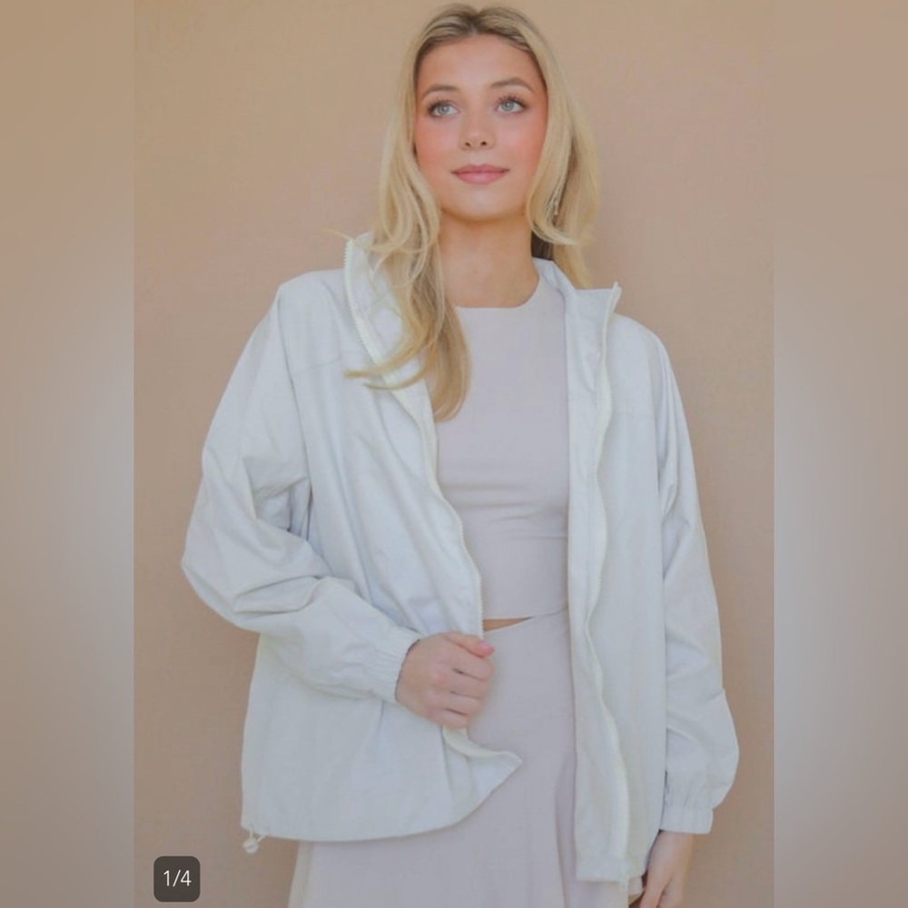 NWT! Sadie & Sage Lightweight Water Resistant Neutral Zip Ip Jacket, Size Small!